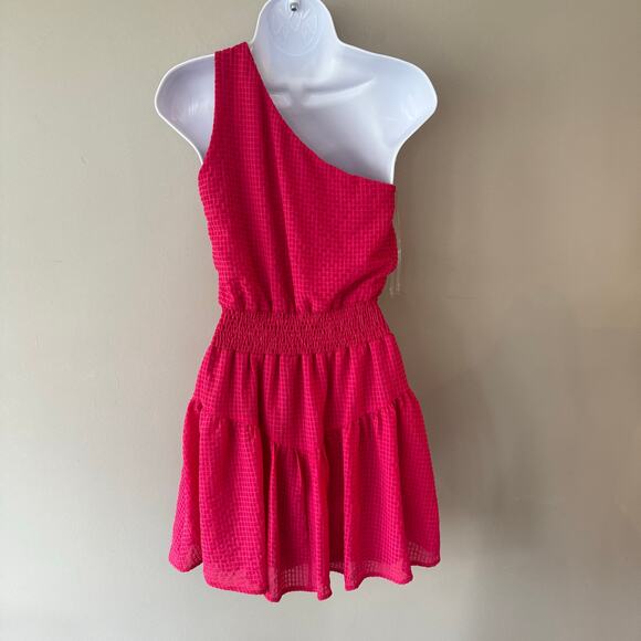 Lush Hot Pink One Shoulder Smocked Waist‎ Tiered Mini Dress Sz XS Barbie Y2K - Picture 2 of 12